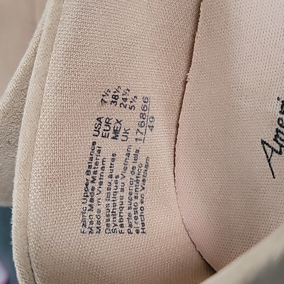 American Eagle Flats, Size 7.5 - Picture 7 of 7